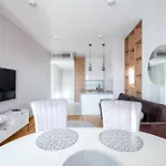 Kasprzaka 29 Wola Tower 3 Rooms, 80m2 16th Floor, Free Garage By Perfect Daire
